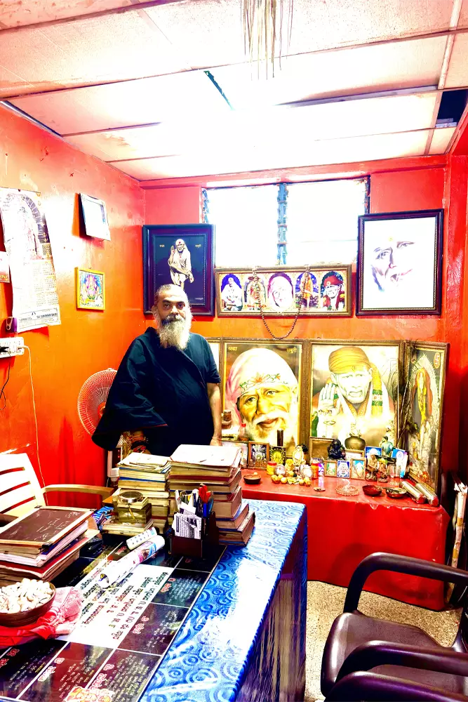 famous astrologer for court issues in bangalore